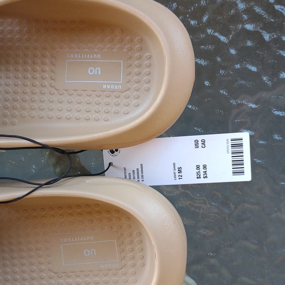 Molded Water Shoe - Picture 5 of 9